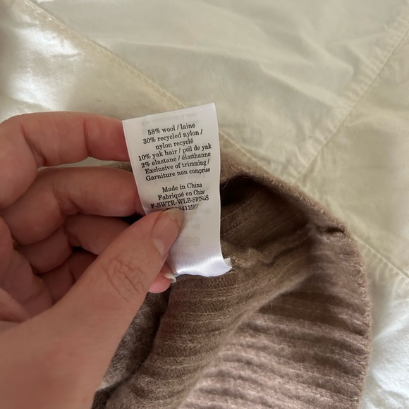 EUC Everlane The Cozy-Stretch Pullover - Picture 7 of 7